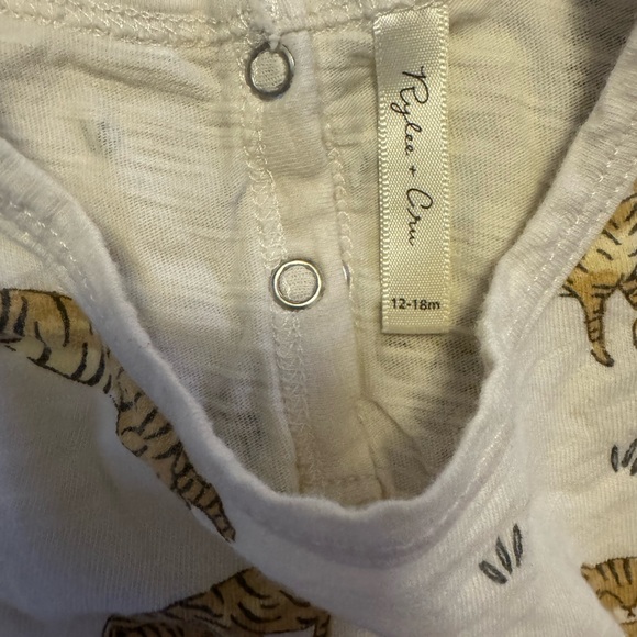 Romper- Rylee + Cru/ 12-18m/ cream, 🐅/ EUC. - Picture 3 of 3